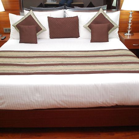 Clarks Inn, Pacific Mall Ghaziabad Bagian luar foto