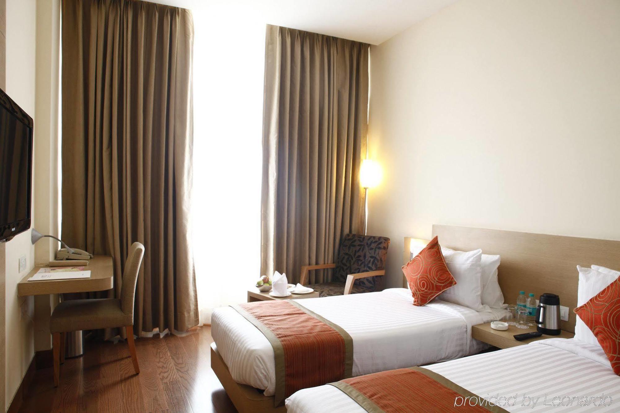 Clarks Inn, Pacific Mall Ghaziabad Bagian luar foto
